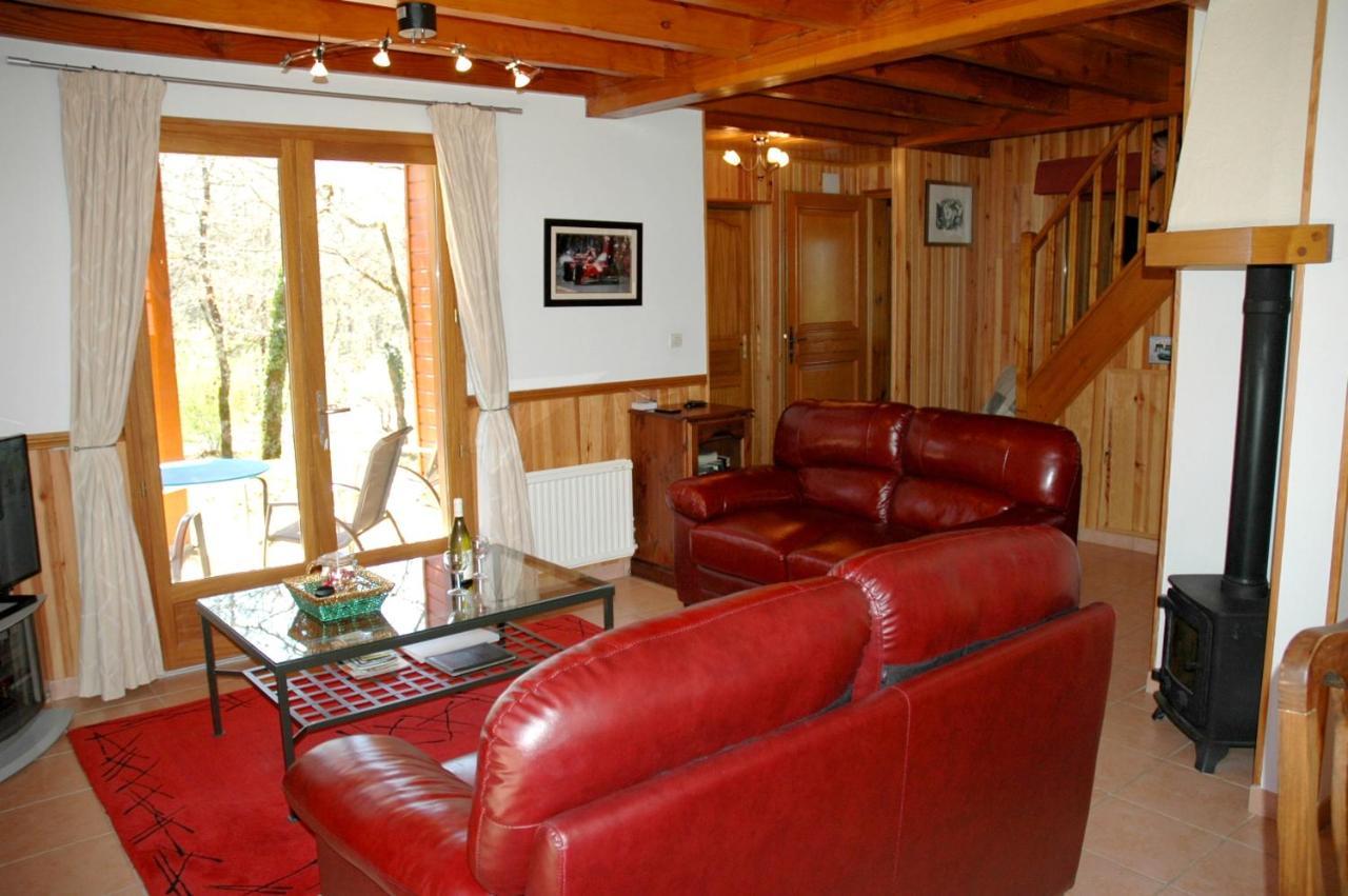Maison De 2 Chambres Avec Vue Sur Le Lac Piscine Partagee Et Jardin Amenage A Lachapelle Auzac Екстериор снимка